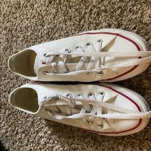 White converse chuck Taylor sneakers